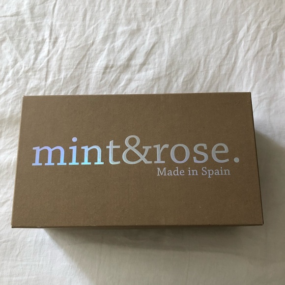 Mint&Rose Black Espadrilles! EUC. - Picture 2 of 5